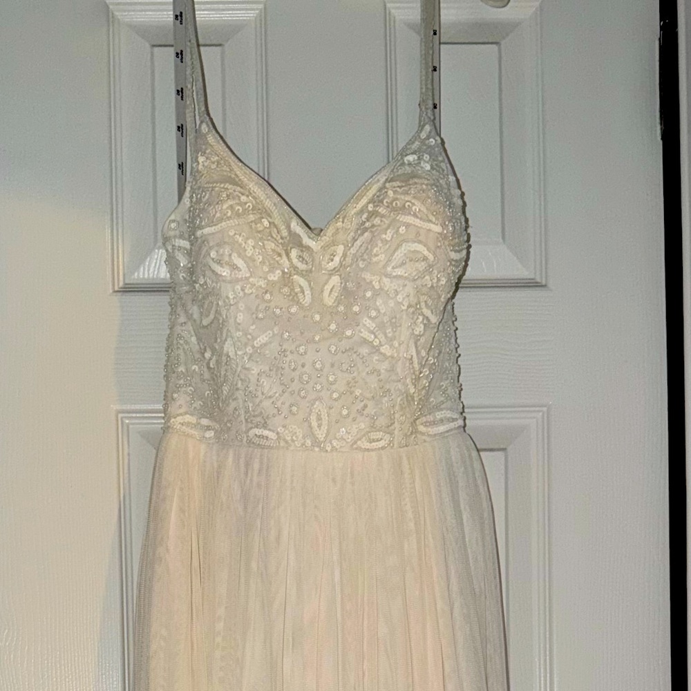 David’s Bridal wedding dress, size 0, fits like 2